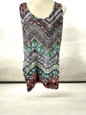 Hot Kiss Red Label with Pink and Gray Floral and Elephant Print Tank 2X EUC